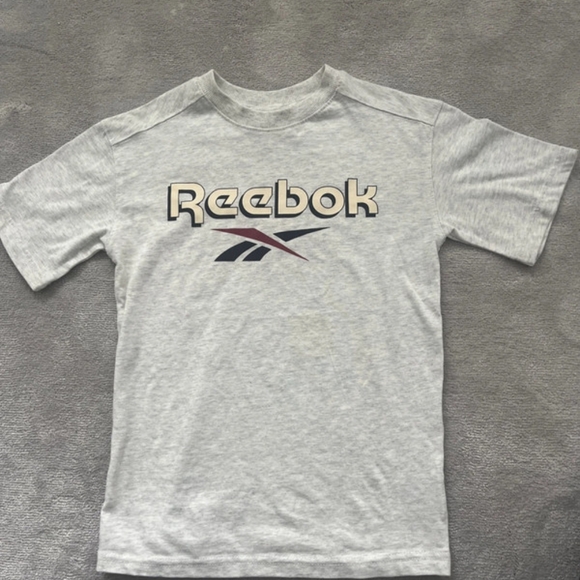 Tops - vintage style reebok baby tee
